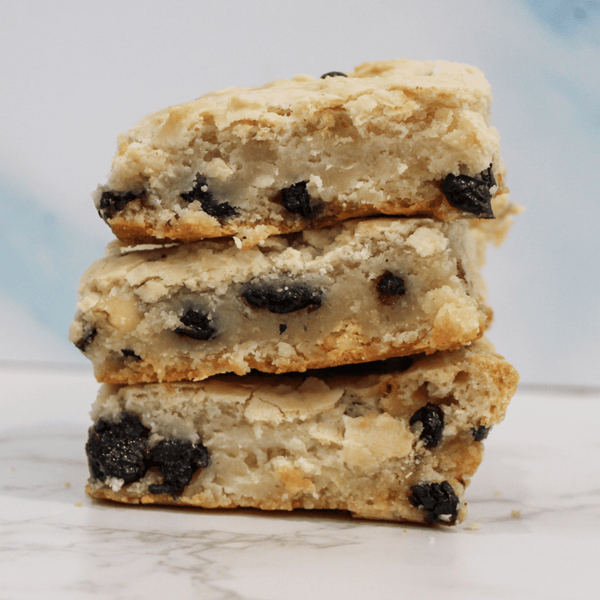 BLUEBERRY CHEESECAKE TREATS